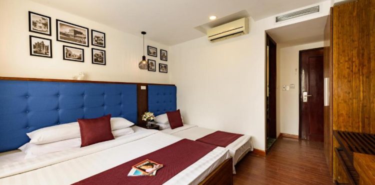 In a prime location in Hanoi, Spendid Boutique Hotel provides air-conditioned rooms, a shared lounge, free WiFi and a terrace. The property is close to St. Joseph Cathedral, Quan Thanh Temple and Trang Tien Plaza. The property has room service, a 24-hour front desk and currency exchange for guests.