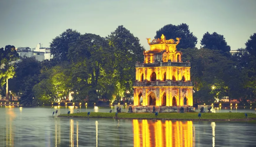 In a prime location in Hanoi, Spendid Boutique Hotel provides air-conditioned rooms, a shared lounge, free WiFi and a terrace. The property is close to St. Joseph Cathedral, Quan Thanh Temple and Trang Tien Plaza. The property has room service, a 24-hour front desk and currency exchange for guests.